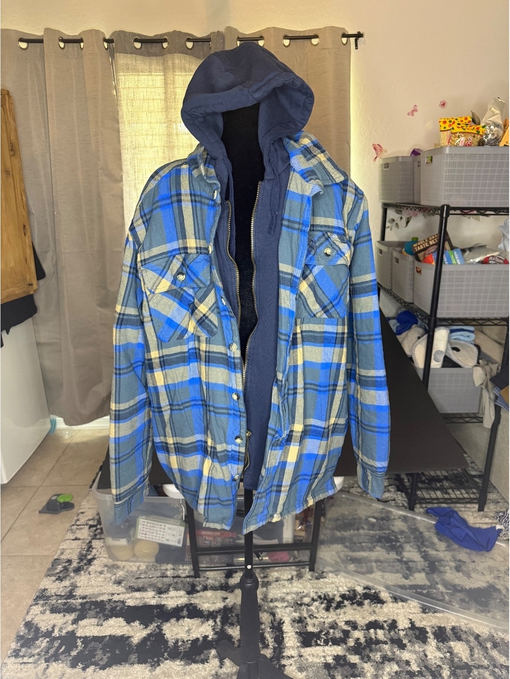 Legendary Whitetails Men's XL Blue Plaid Quilted Hooded Util